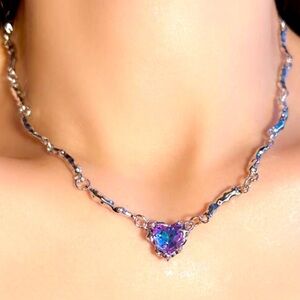NWOT Beautiful free form blue heart necklace, stainless steel